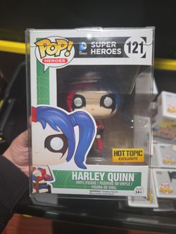 Funko Pop Harley Quinn #121 Hot Topic Exclusive