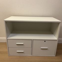 Lockable File Cabinet 