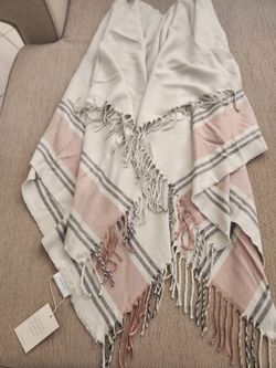 Siizu grey poncho