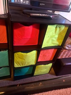 Black 6  cubes  slots