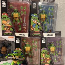 Large Teenage Mutant Ninja Turtle Toy Lot