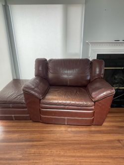 Lazy boy leather chair