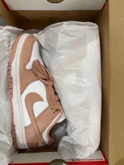 Nike Dunk Low (Rose Whisper)