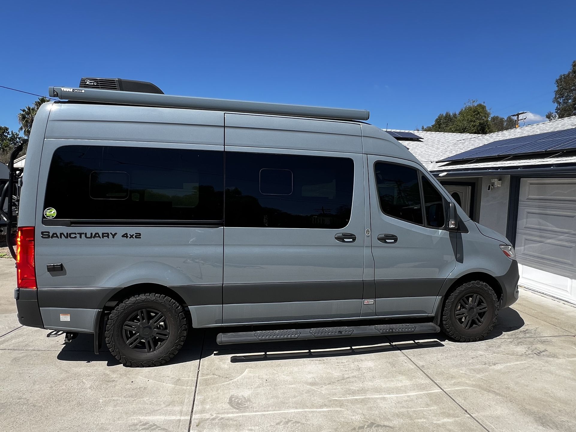 2023 Mercedes Benz Spinter Thor Santuary 19P