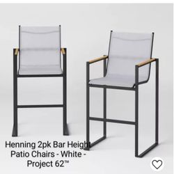 Brand New Hennings Set Of 2 Bar Height Patio Chairs White 