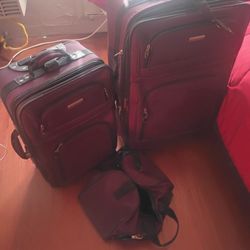 Used Luggage Set