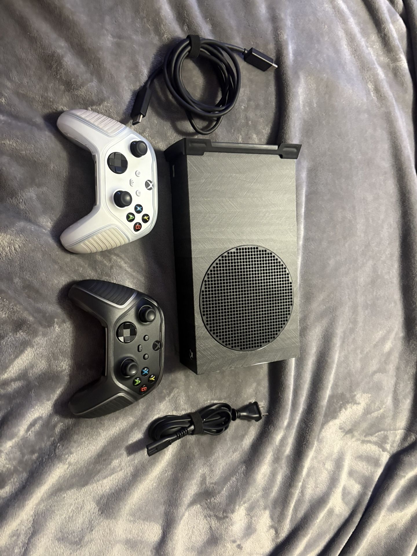 Xbox S Bundle