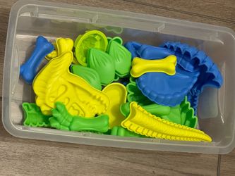 Play construction toys
