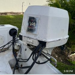 Motor Johnson120 Hp Stroke Outboard Motor