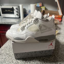 Jordan 4