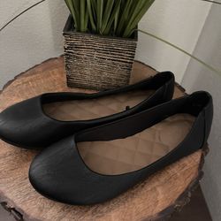 Women’s Flats Size 6.5