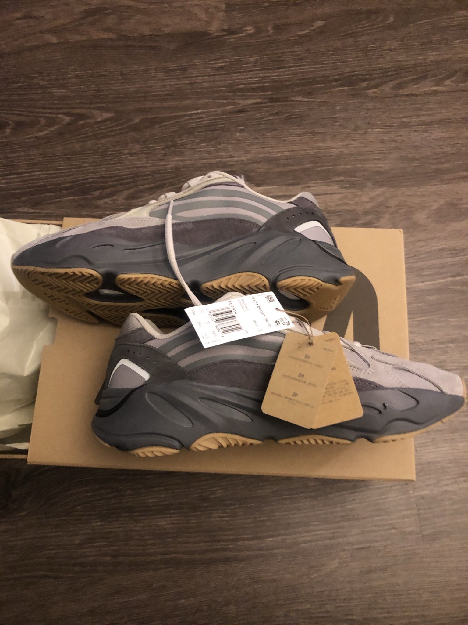 Yeezy Boost 700 V2