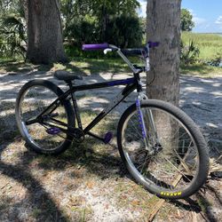 Throne The Goon Wheelie Bike