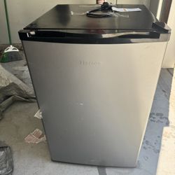 Mini Dorm Refrigerator