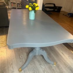 has A Little Chip On The Edge Of The Table With The Paint Coming Off And The Center Of The Table Where Vase Was Sitting Otherwise It’s Beautiful