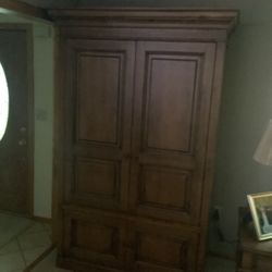 Ethan Allen Tv/entertainment Console