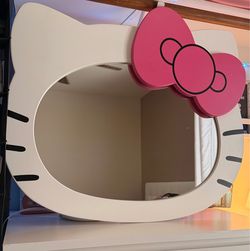 Hello Kitty Mirror