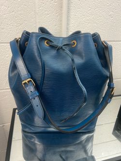 Large epi Louis Vuitton bucket