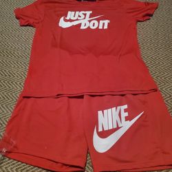 Womens Nike Short Set.