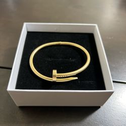 Cartier nail bracelet used store
