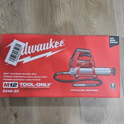 Milwaukee M12 Grease Gun 