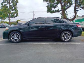 2011 TOYOTA CAMRY LE