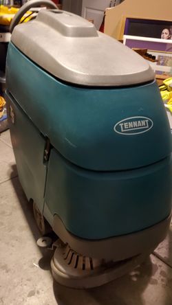 TENNANT T5 commercial scrubbing machine