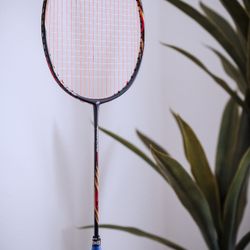 Yonex Nanoflare 800 4U