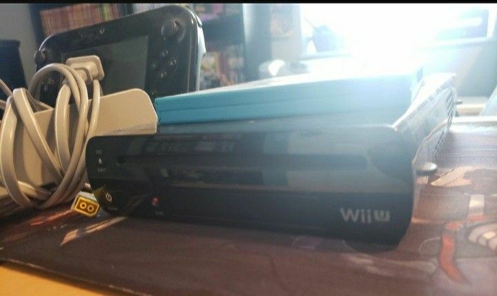 Wii U Black 32 GB with GamePad And Many Games!!! Super Smash Bros, Super  Mario 64, Xenoblade, Etc for Sale in Orange, CA - OfferUp