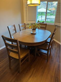 Dining table and 6 chairs