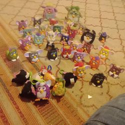 Huge Lot Of Furbys