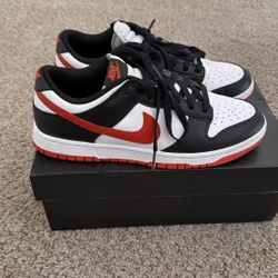 Nike Dunks 