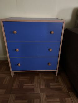wood 3-drawer dresser