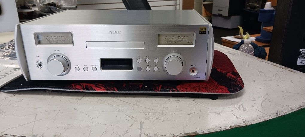 Network CD Player Integrated Amplifier
