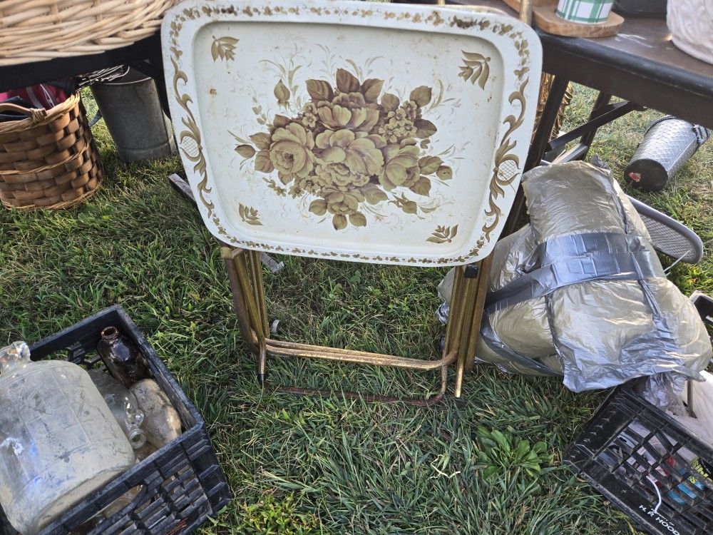 Vintage TV tray's And stand