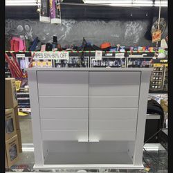 23” X 19” X 8” Medicine Cabinet Modern White Has Shelf Inside 