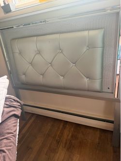 Queen-size headboard
