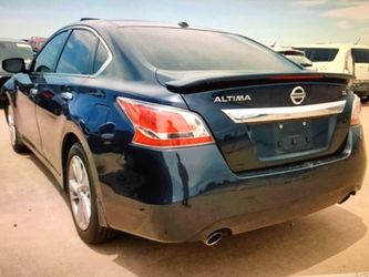 2015 Nissan Altima 2.5 automatic with 78, 599 miles fully loaded navigation system heated seats heated steering wheel.