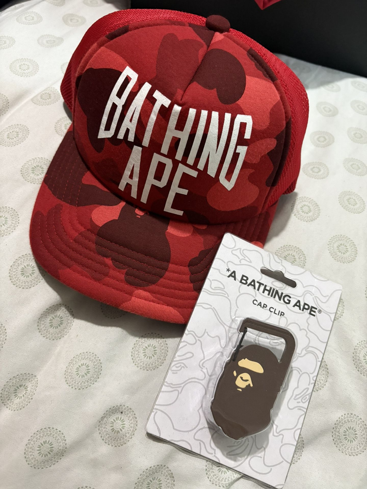 BAPE Color Camo Nyc Logo Mesh Cap & BAPE (Hat Clip)