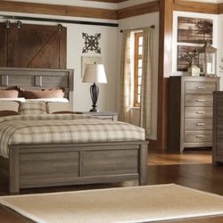 Juararo Dark Brown Panel Bedroom Set