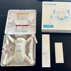 YUNEEC BREEZE 4K DRONE BUNDLE - WORKS PERFECTLY!