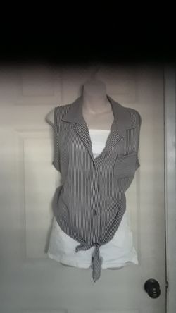Large white and black top