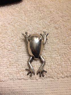 925 silver frog brooch