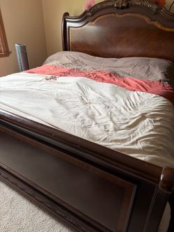 King Size Complete Bed Set - Frame, Mattress, Headboard & Footboard - Pickup Only