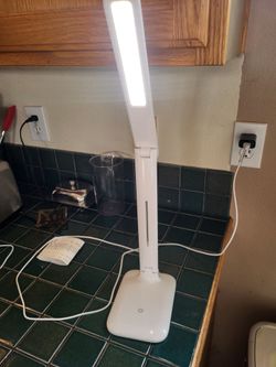 White LED Foldable Desk Lamp