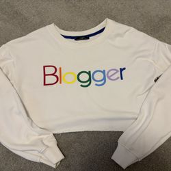 Blogger Cropped New Sweatshirt SZ Small 