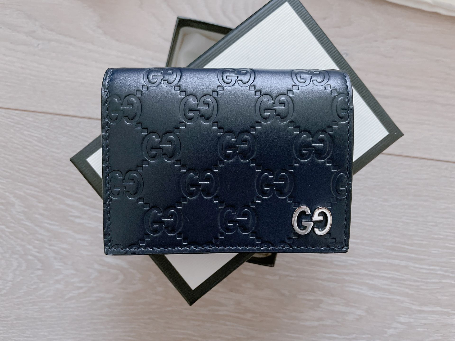 New- Gucci Wallet (Navy)