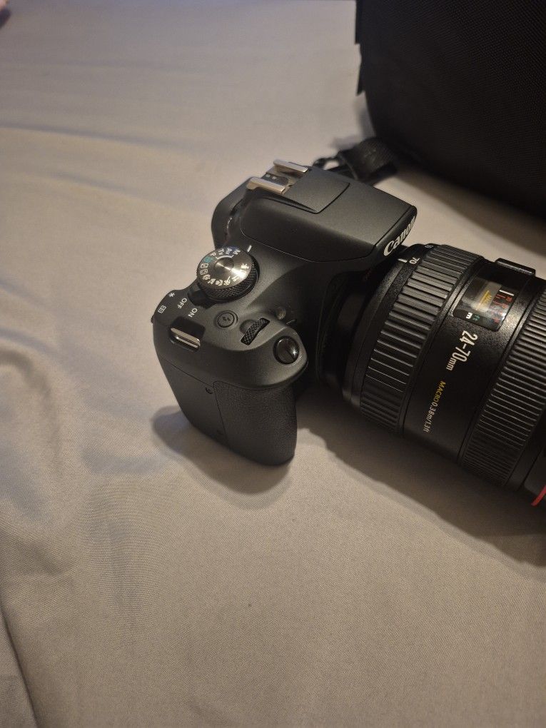 Canon Rebel T7 (Lens Not Included)