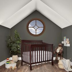 Mini crib 