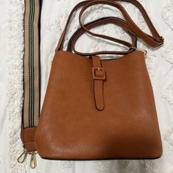 Vegan Leather Crossbody/attachable Shoulder Strap Bucket Purse 